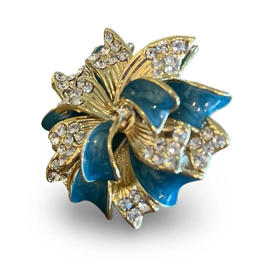 Stunning Joan Boyce Gold Statement Ring Blue Enamel Crystal Accents Bow Size 7